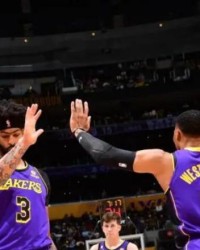 kaiyun-最好的浓眉回来了！湖人穿越阴影只待詹皇复出