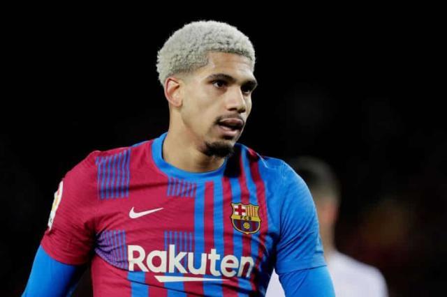 1650974539752065723.jpg fc-barcelona-v-sevilla-la-liga-santander-1649065191-910x607.jpg